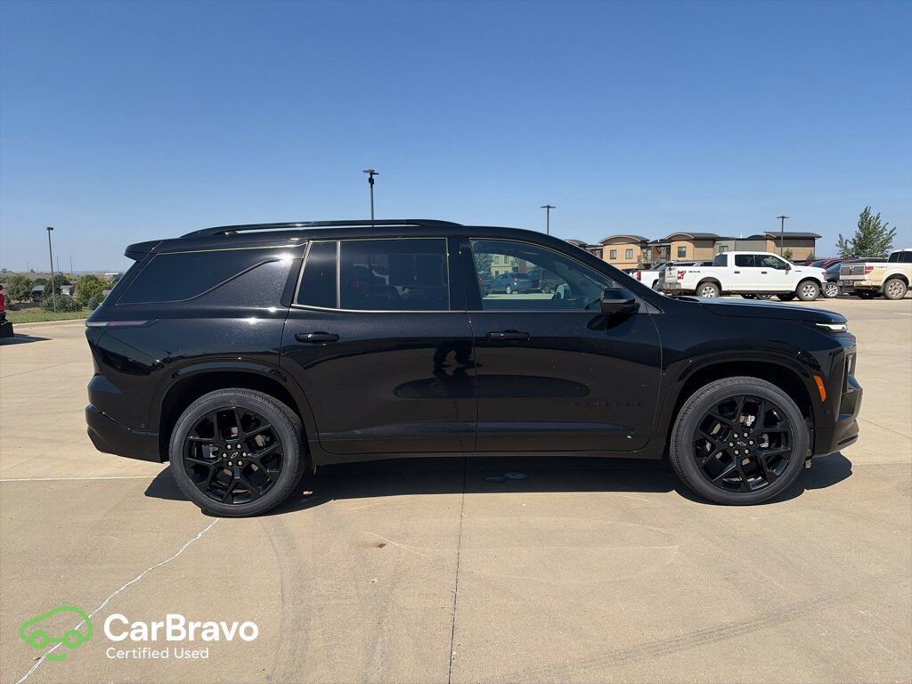 2024 CHEVROLET Traverse
