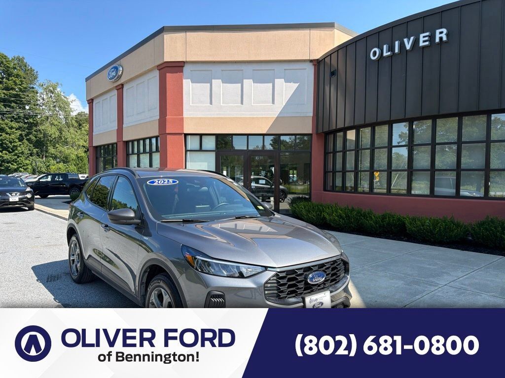 2025 FORD Escape