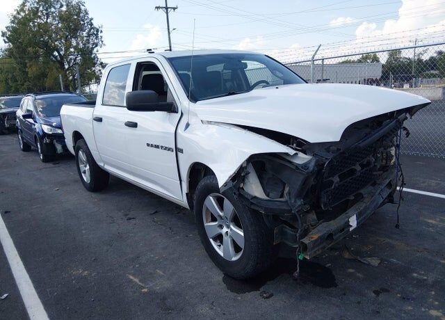 2012 DODGE Ram