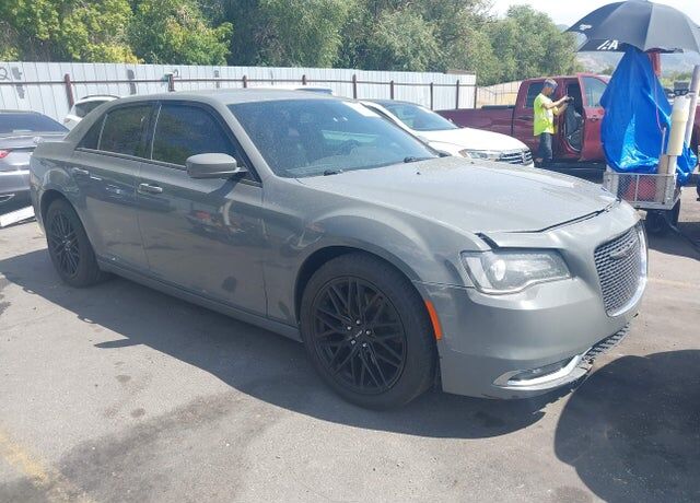2019 CHRYSLER 300