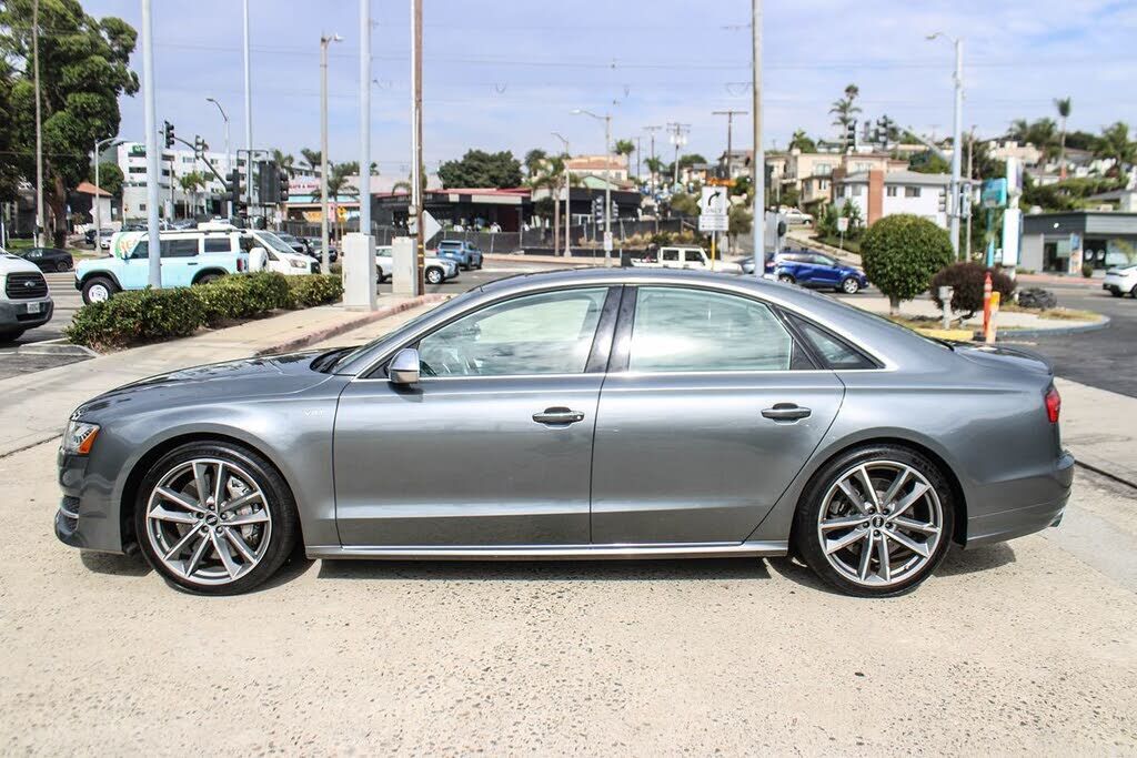 2016 Audi S8