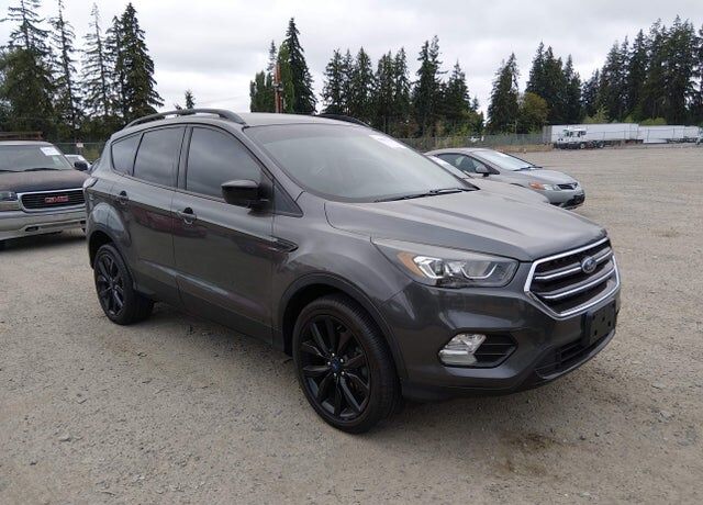 2017 FORD Escape