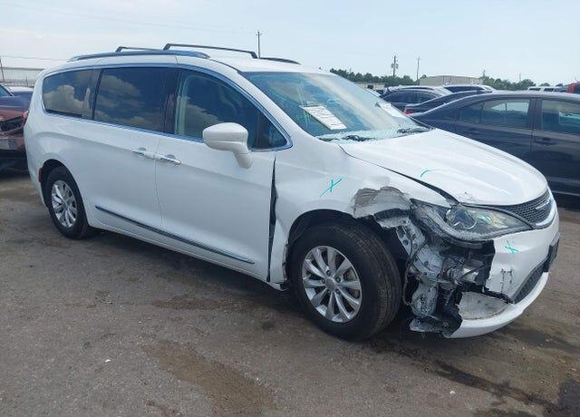 2019 CHRYSLER Pacifica