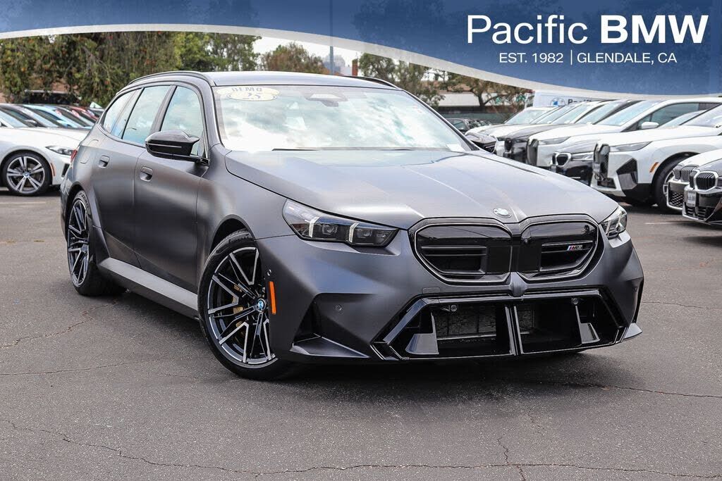 2025 BMW M5