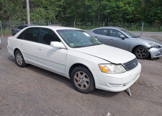 2004 TOYOTA Avalon