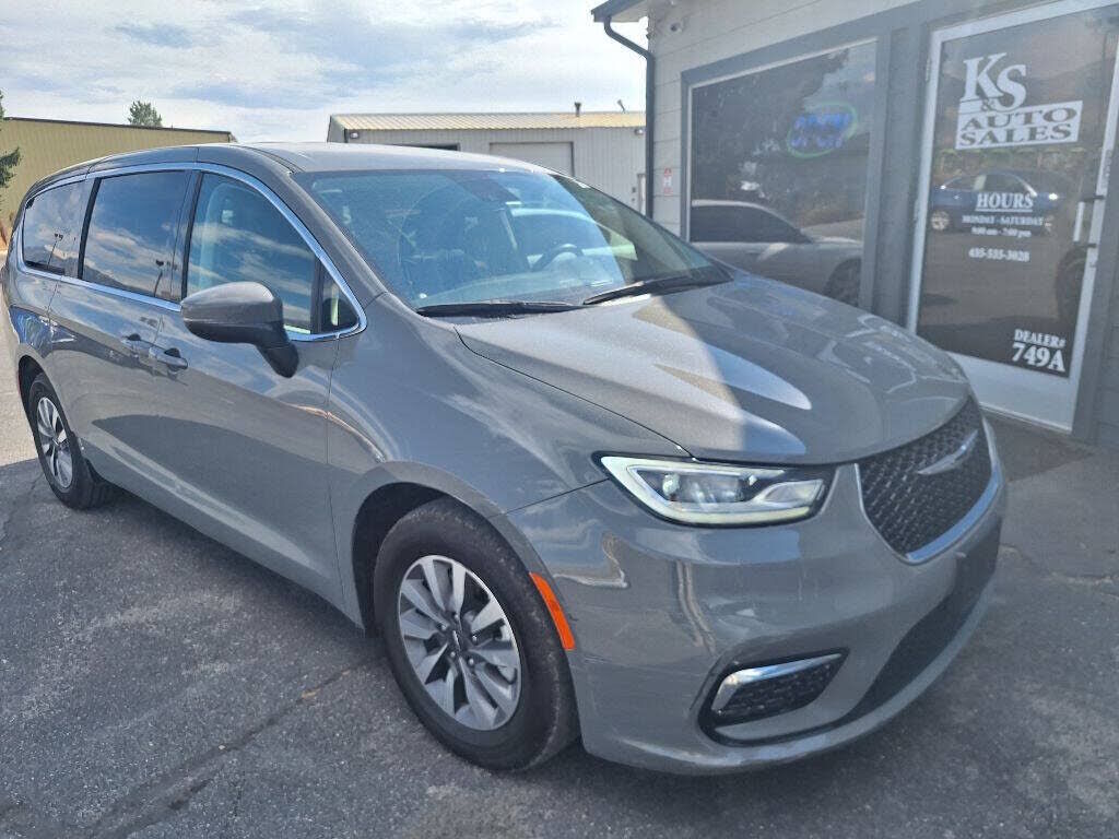 2023 CHRYSLER Pacifica
