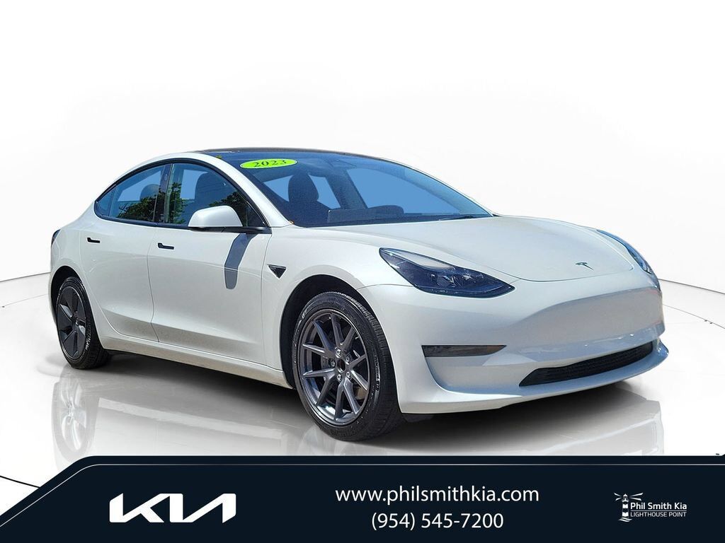 2023 TESLA Model 3