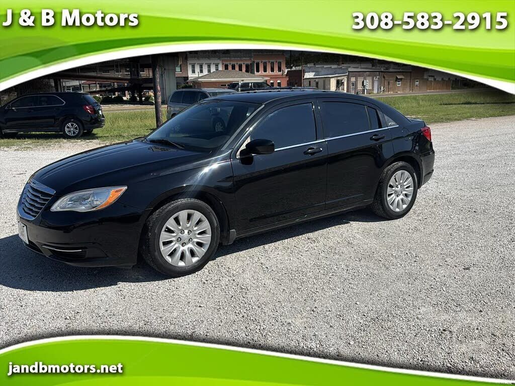 2013 CHRYSLER 200
