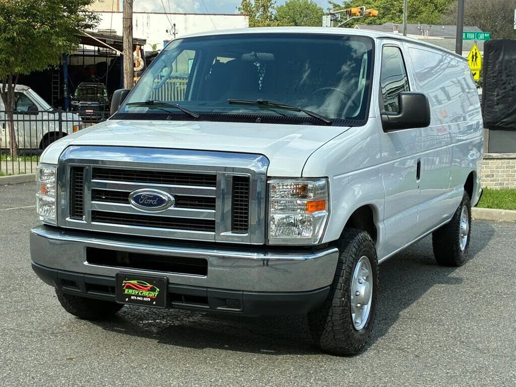 2011 FORD E-250