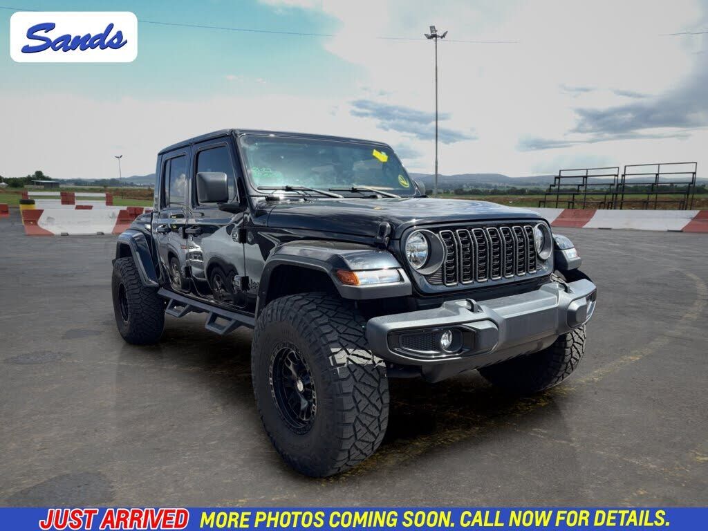 2025 JEEP Gladiator
