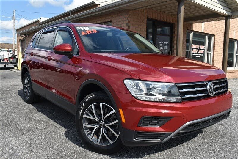 2019 VOLKSWAGEN Tiguan