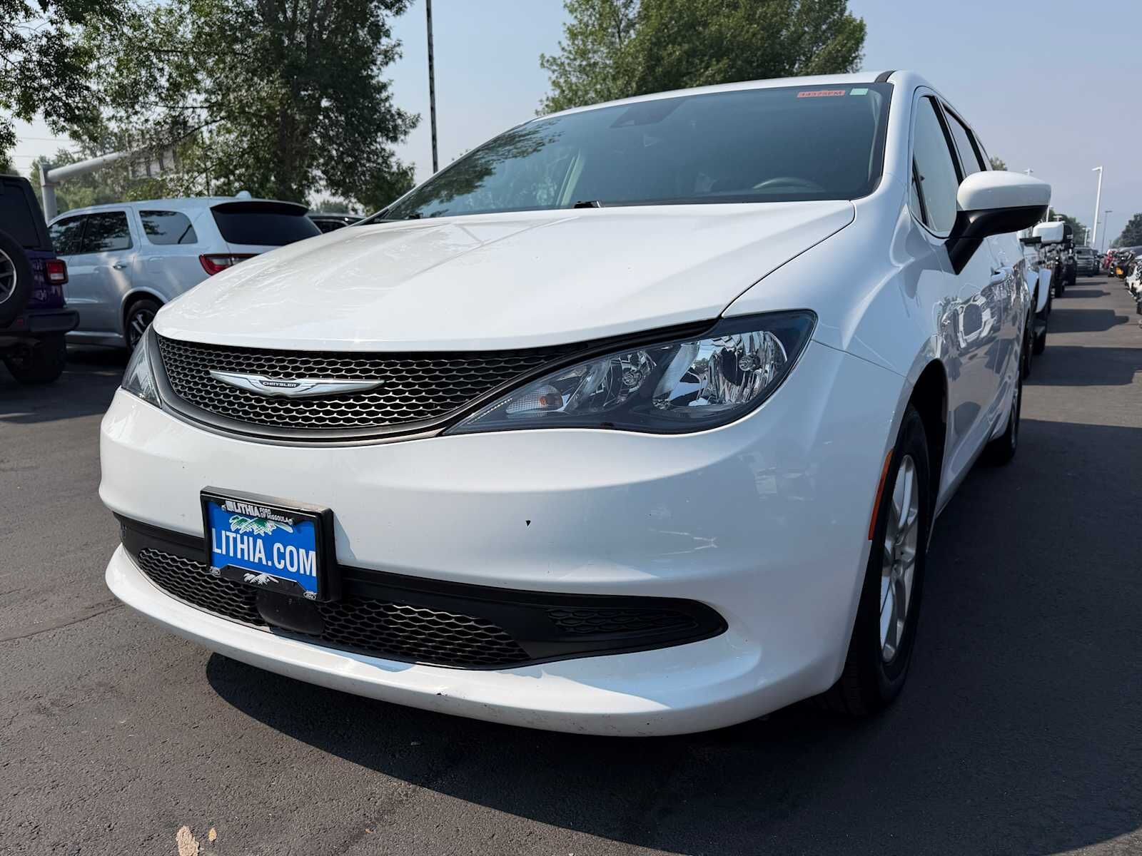 2023 CHRYSLER Voyager