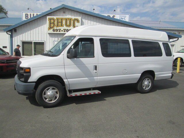 2012 FORD E-250