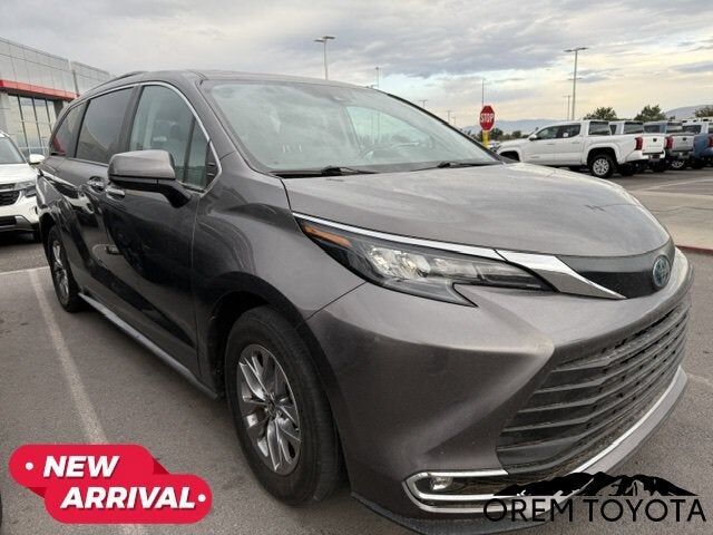 2024 TOYOTA Sienna