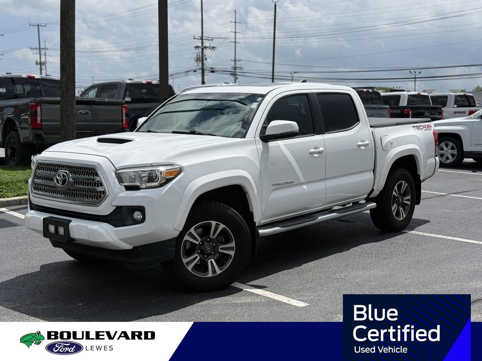 2017 TOYOTA Tacoma