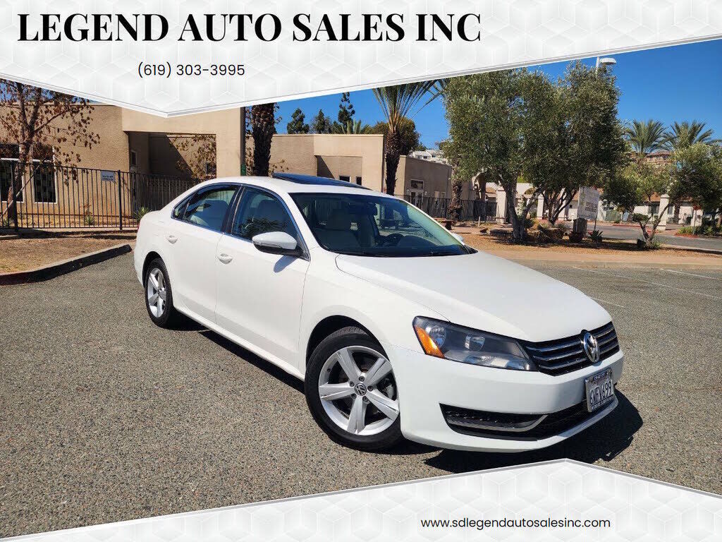 2012 VOLKSWAGEN Passat
