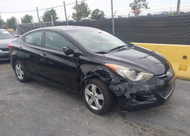2012 HYUNDAI Elantra