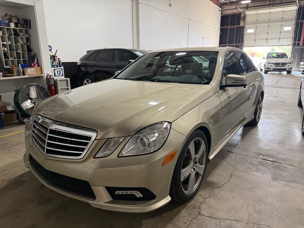 2011 MERCEDES-BENZ E-Class