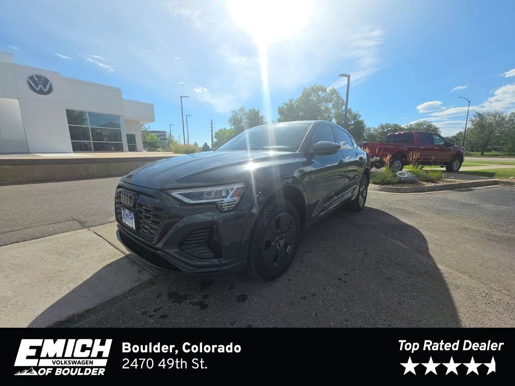 2024 AUDI Q8