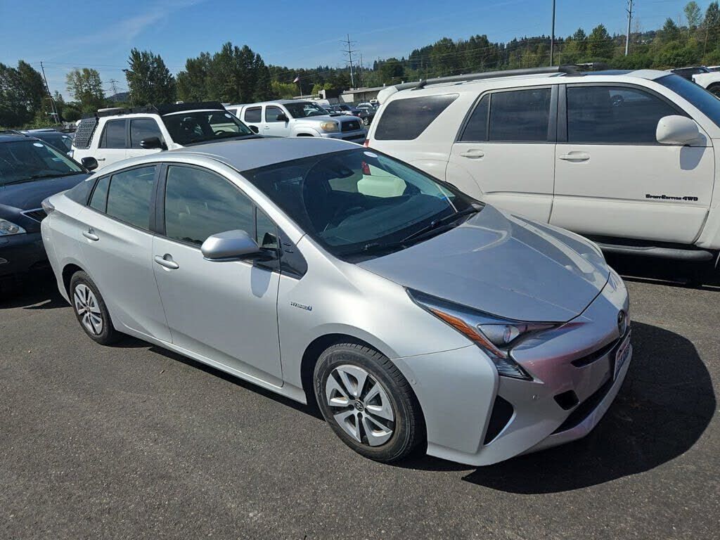 2017 TOYOTA PRIUS
