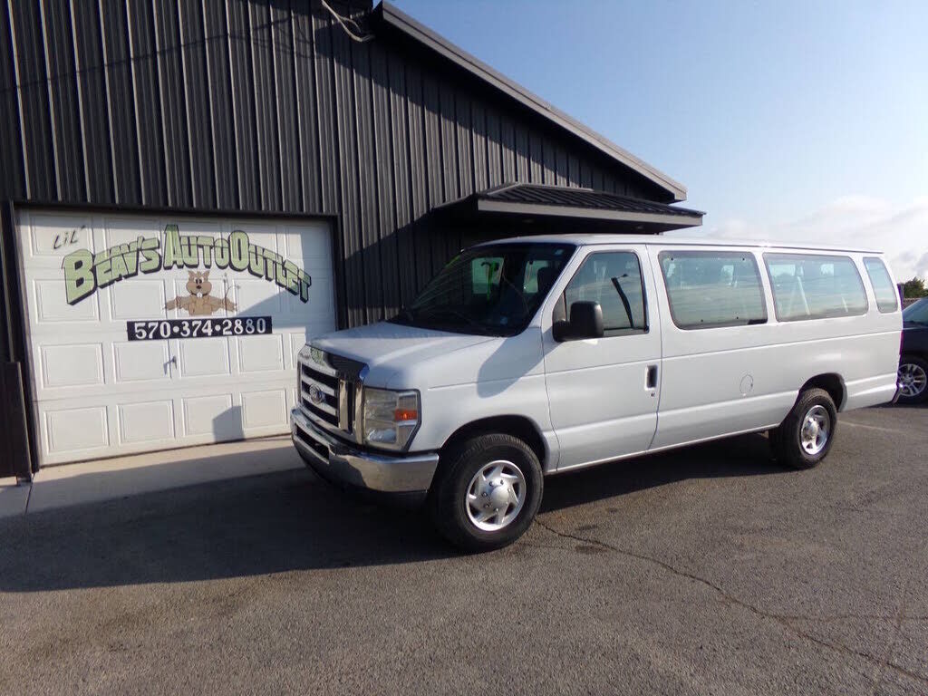 2013 FORD E-350
