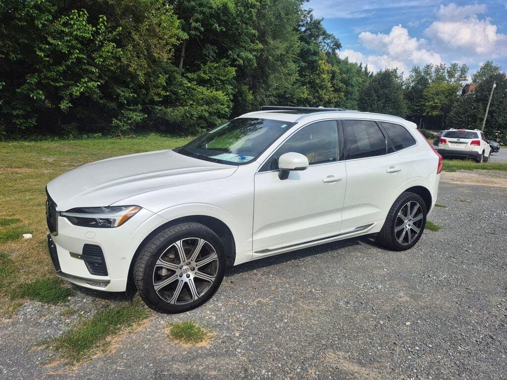 2022 VOLVO XC60