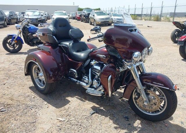 2019 HARLEY-DAVIDSON Tri Glide Ultra