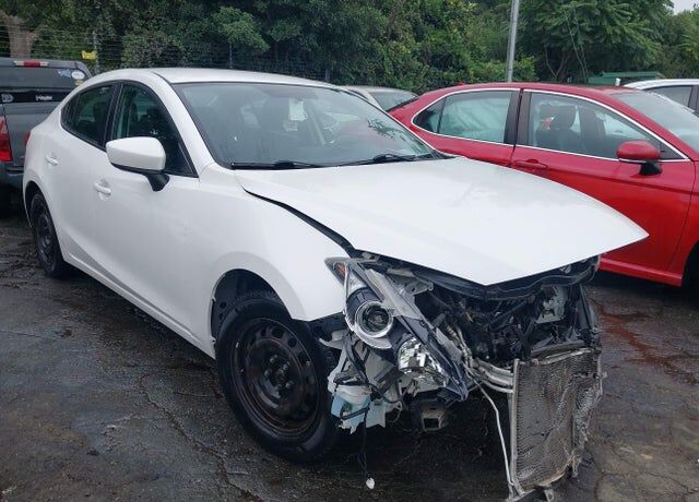 2016 MAZDA Mazda3