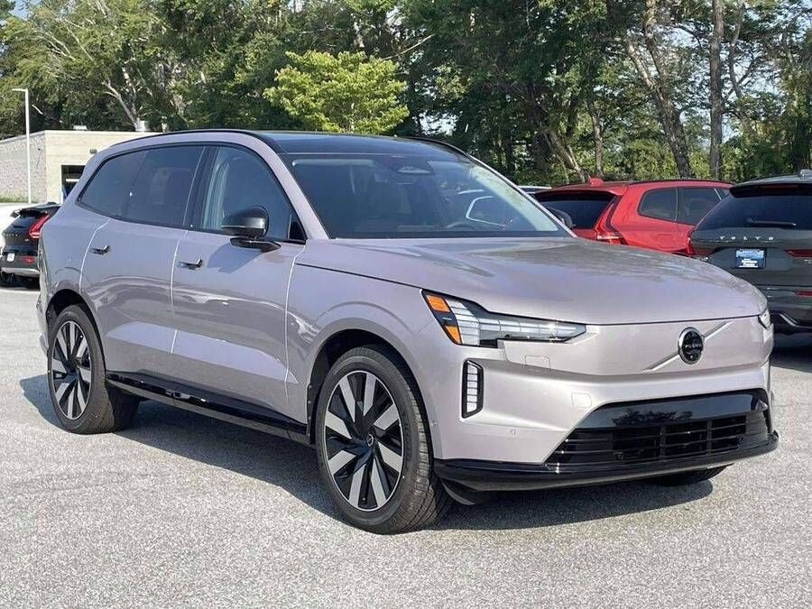 2026 VOLVO EX90