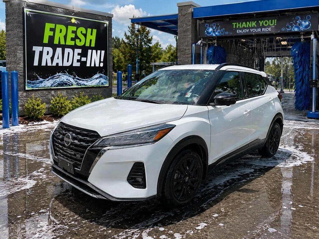 2022 NISSAN Kicks