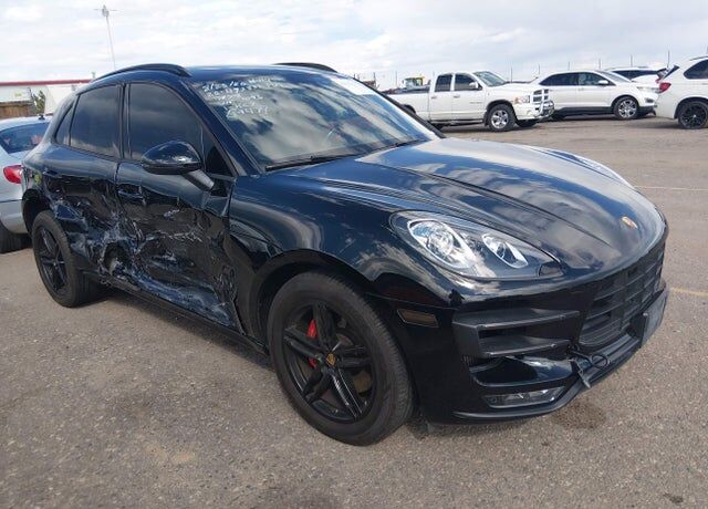 2015 PORSCHE Macan