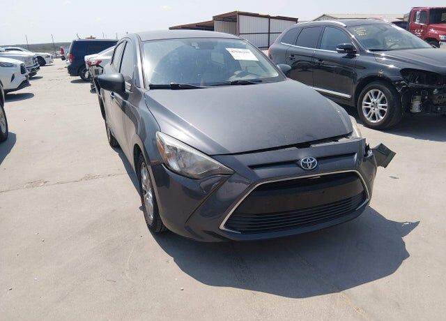 2018 TOYOTA Yaris