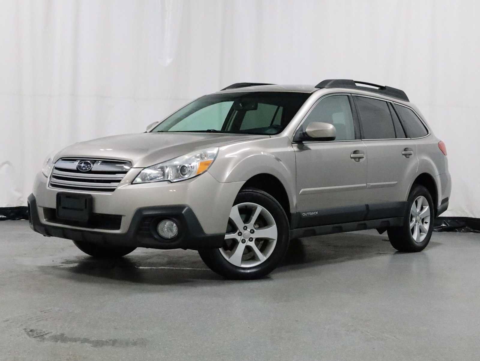 2014 SUBARU Outback