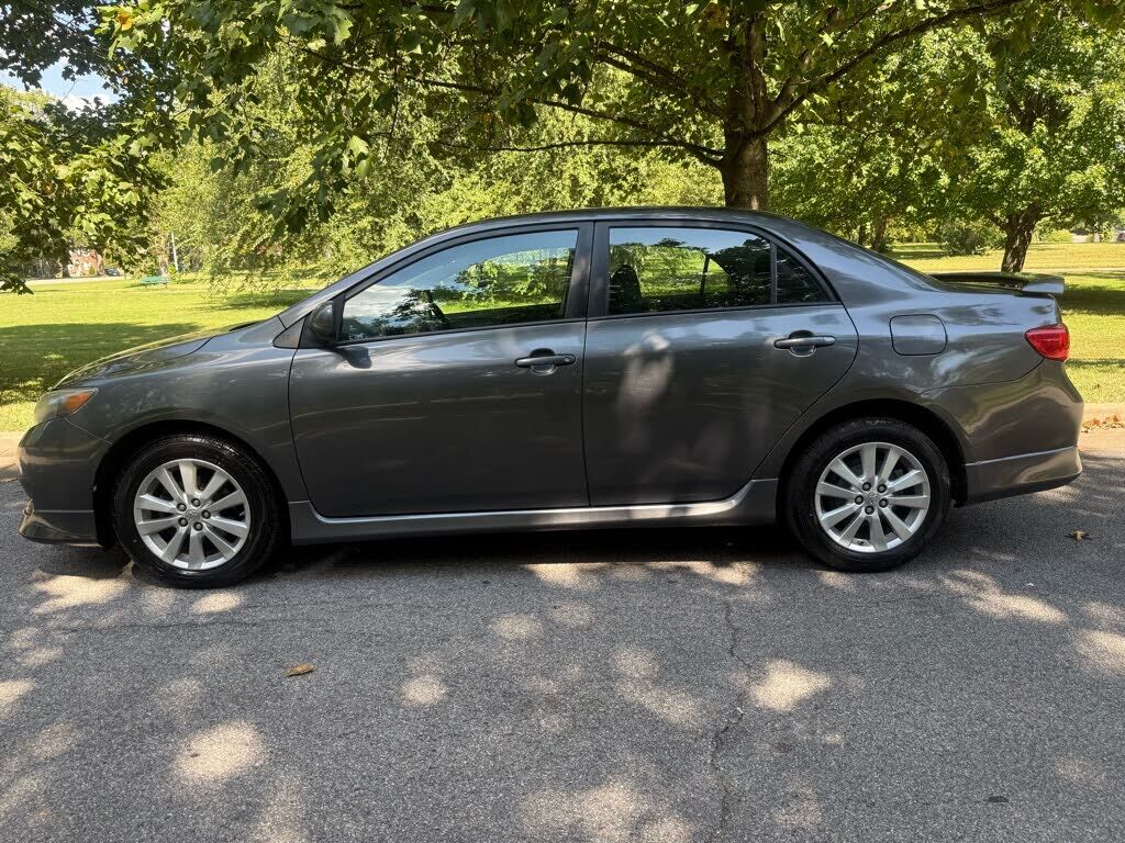 2010 TOYOTA Corolla