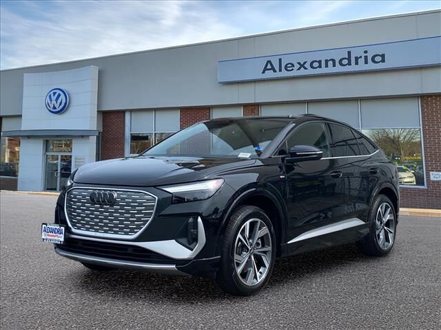 2023 AUDI Q4