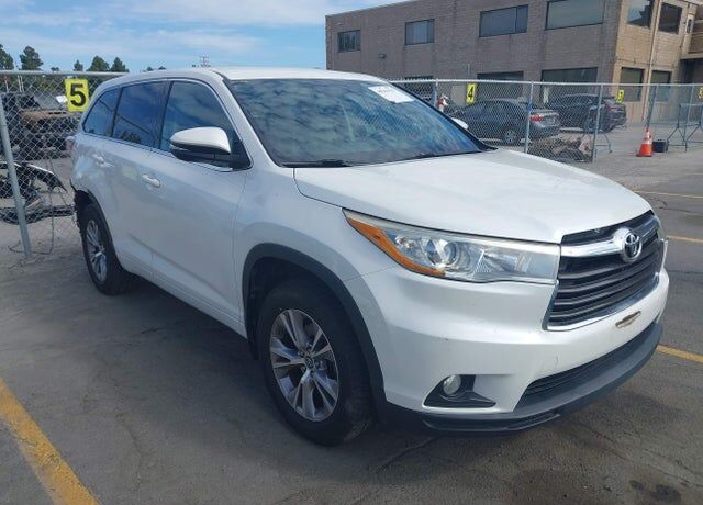 2016 TOYOTA Highlander