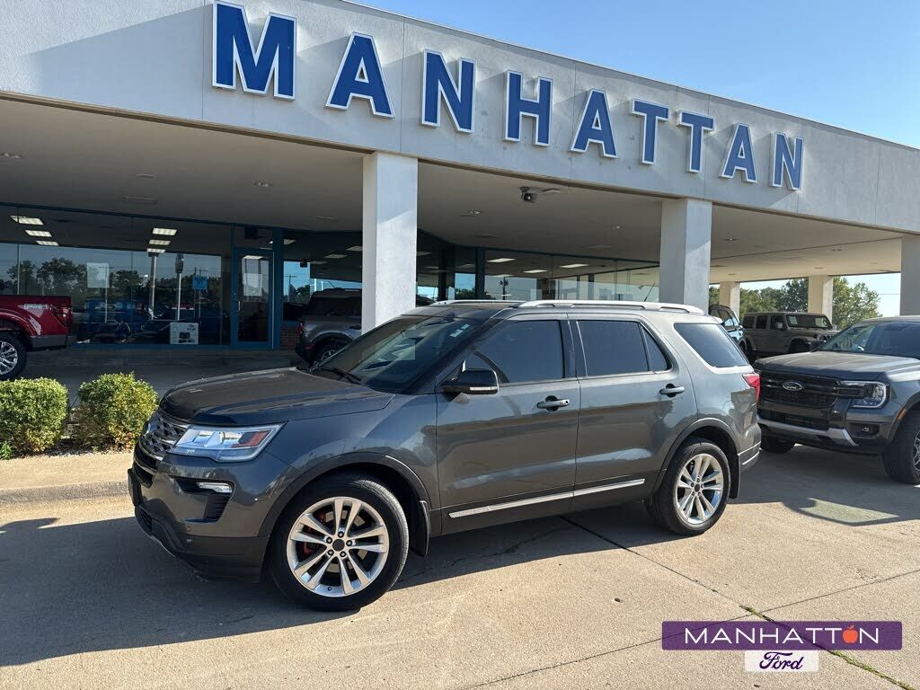 2018 FORD Explorer