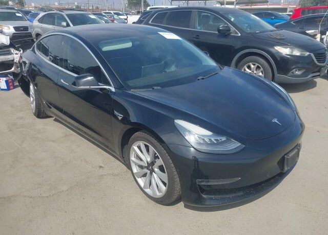 2018 TESLA Model 3