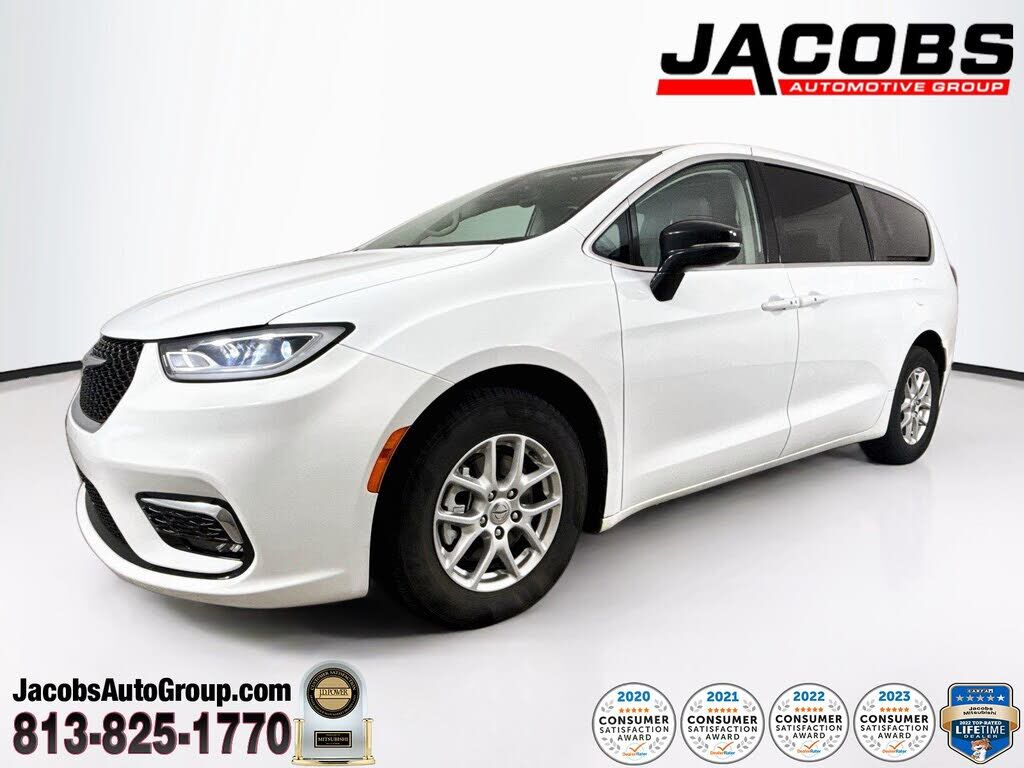 2024 CHRYSLER Pacifica