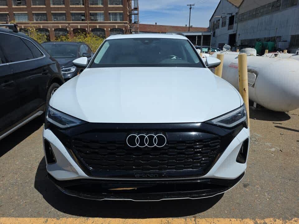 2024 Audi Q8