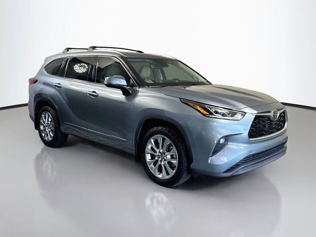 2023 TOYOTA Highlander