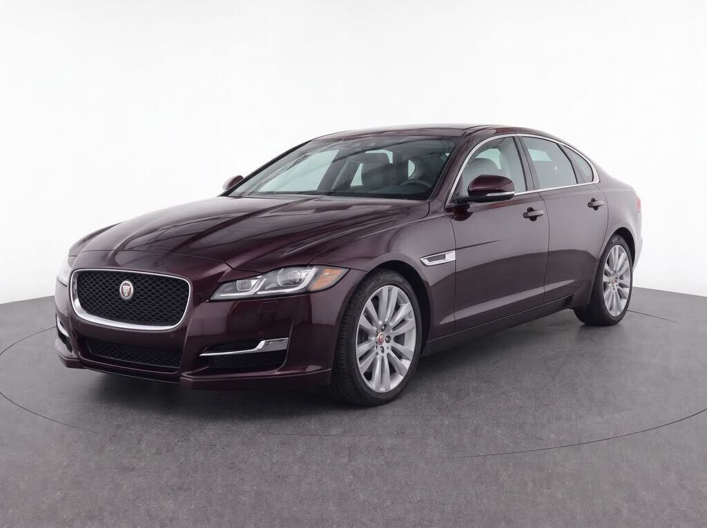 2016 JAGUAR XJ