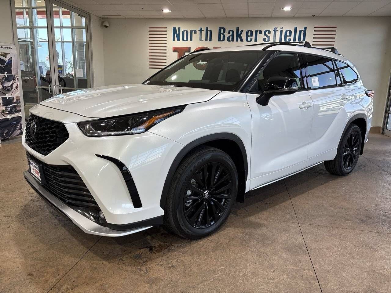 2026 TOYOTA Highlander