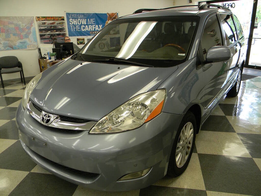 2009 TOYOTA Sienna