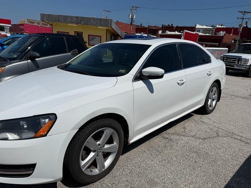 2013 VOLKSWAGEN Passat