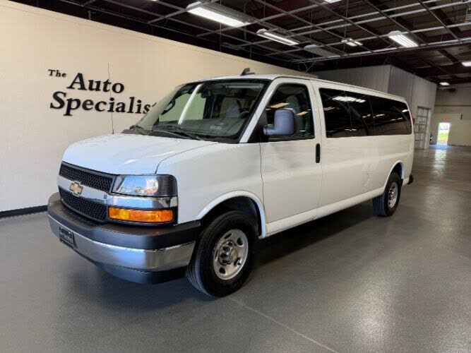 2024 CHEVROLET Express