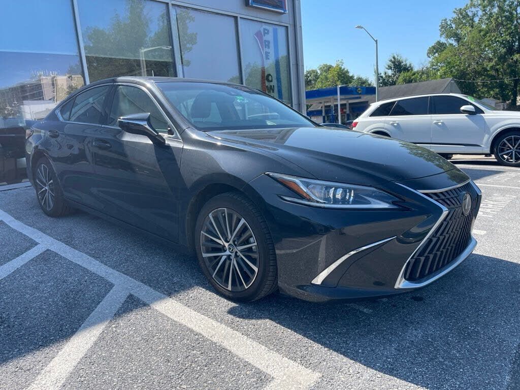 2023 LEXUS ES