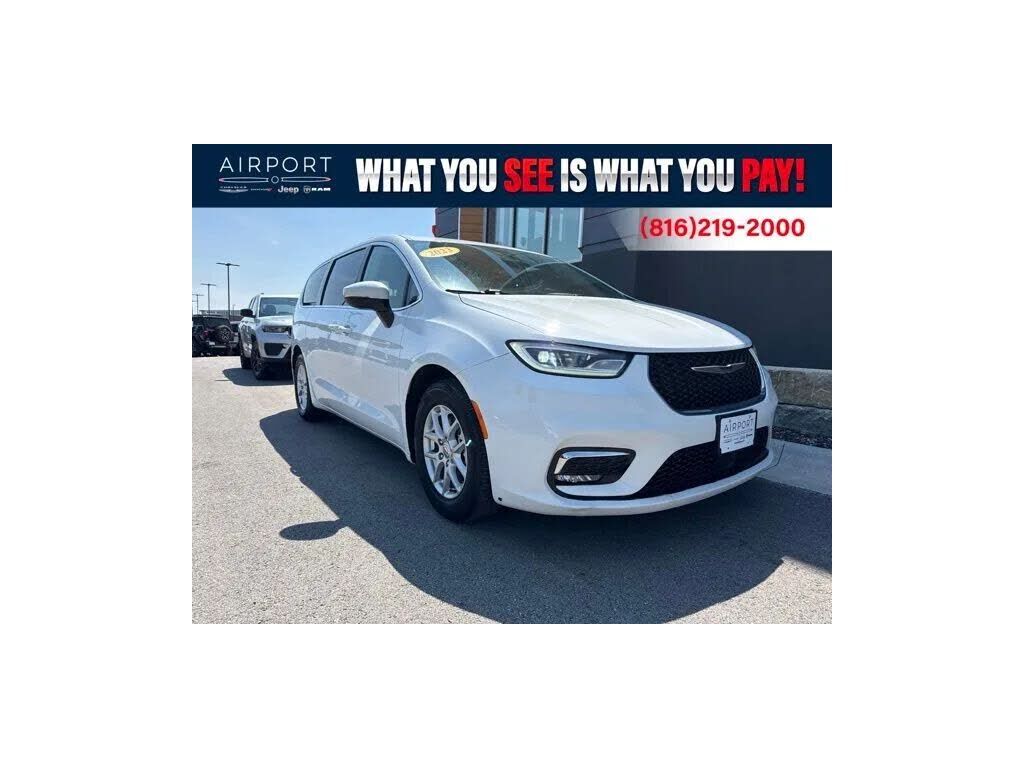 2023 CHRYSLER Pacifica