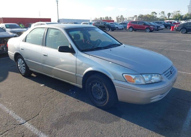 2000 TOYOTA Camry