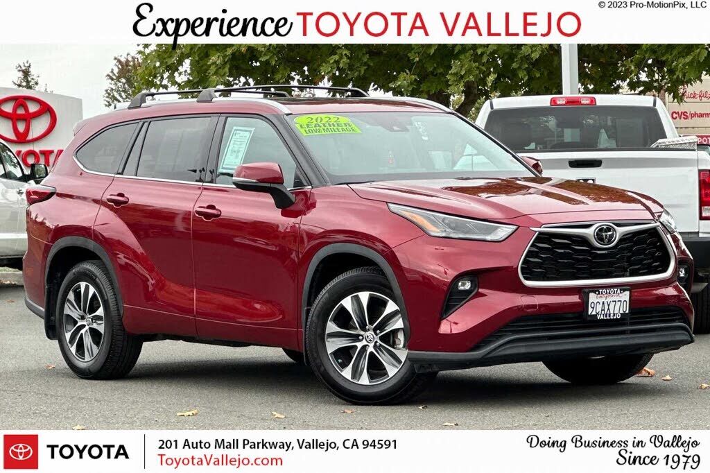 2022 TOYOTA Highlander